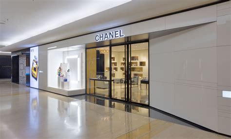 dove trovare chanel a bari|Store Locator .